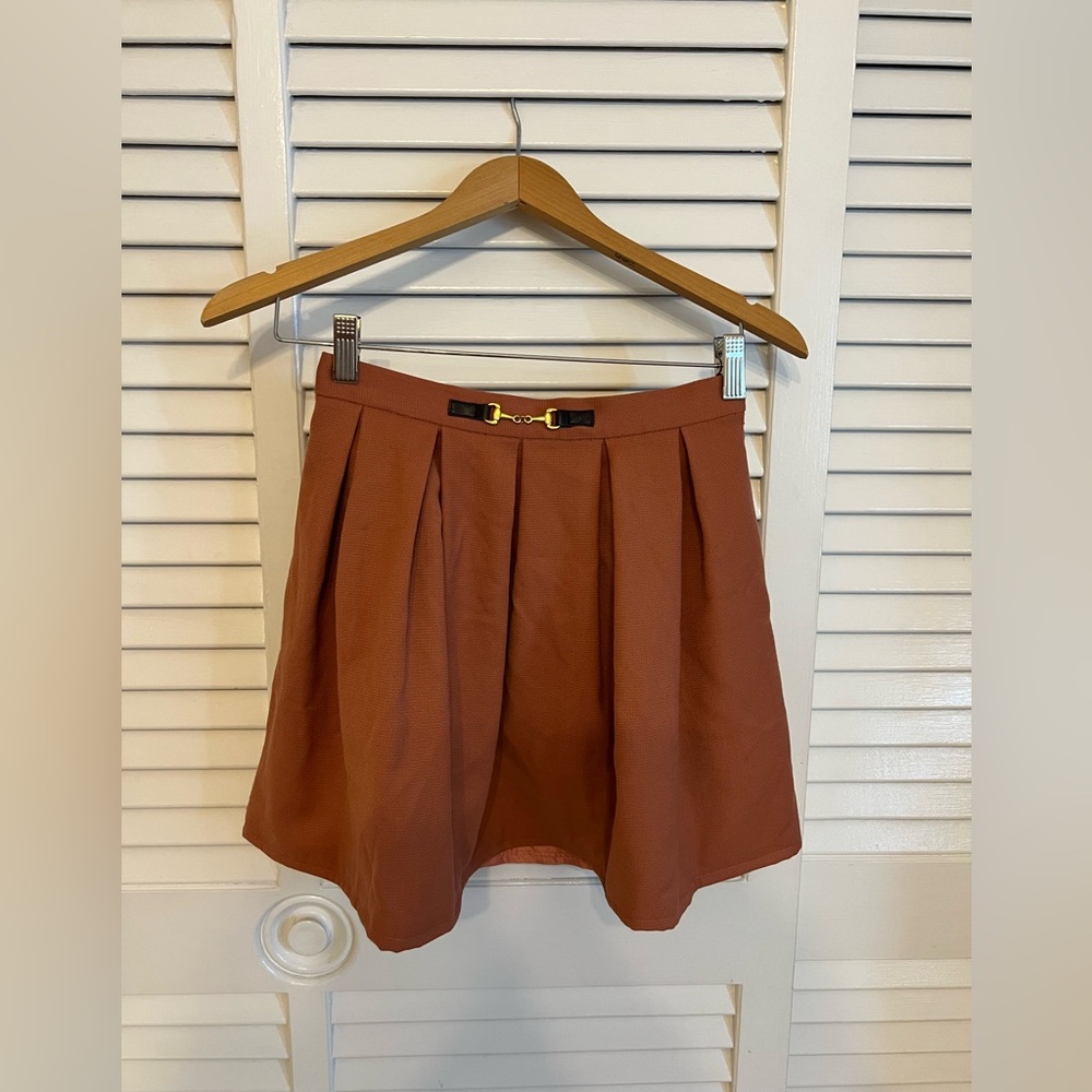 Pleated skirt
